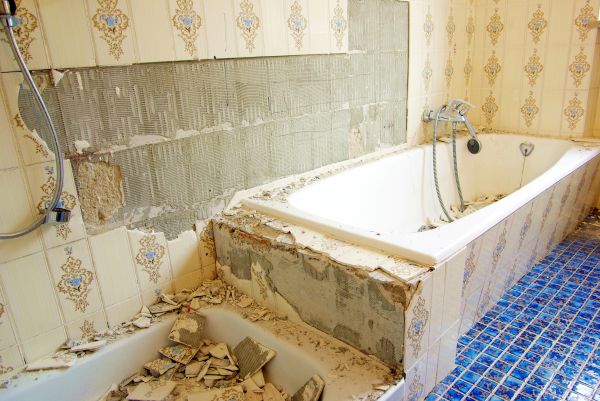 Bathtub Demolition in North Tonawanda