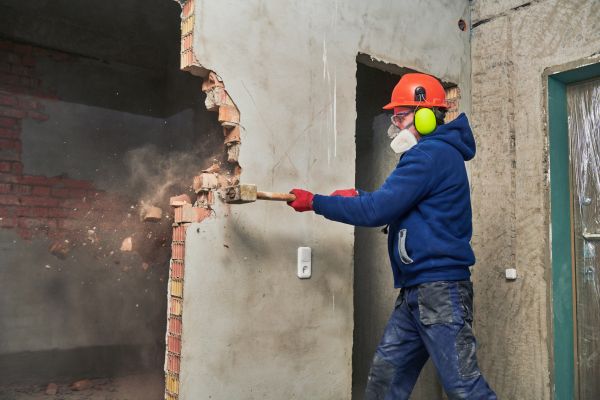Concrete Wall Demolition in North Tonawanda